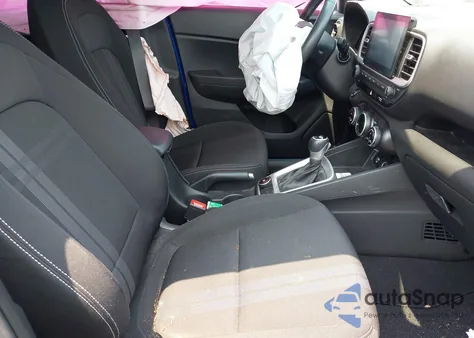 2024 Hyundai Venue Sel z USA, uszkodzony, nr VIN KMHRC8A39RU298832